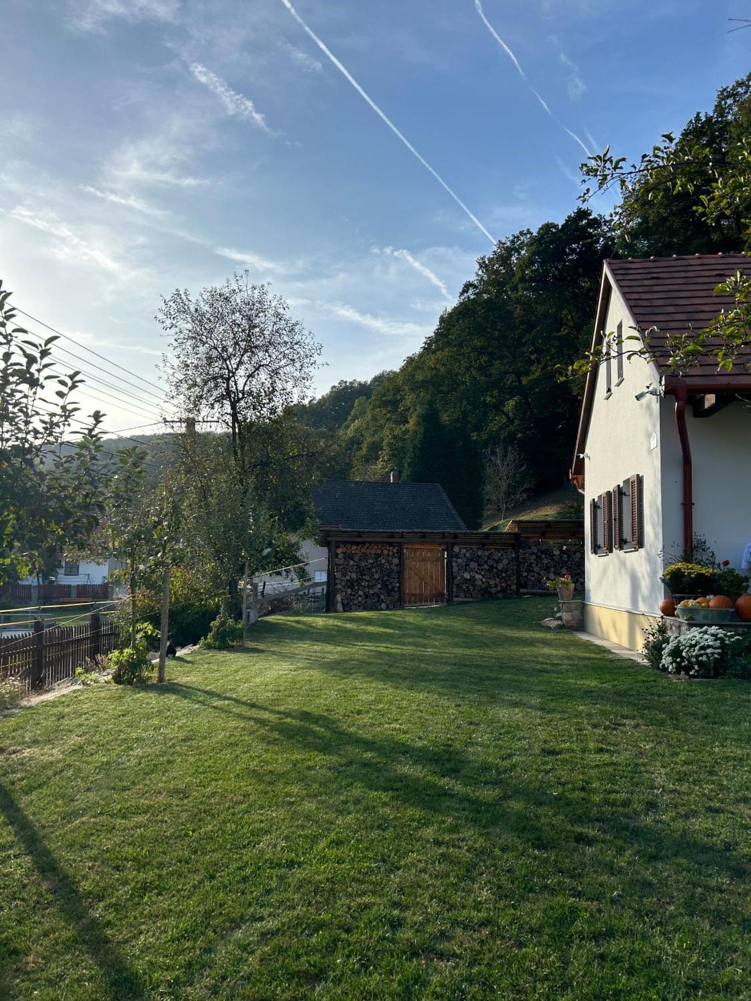 Kistucsok Vendeghaz Obanya Villa Exterior foto